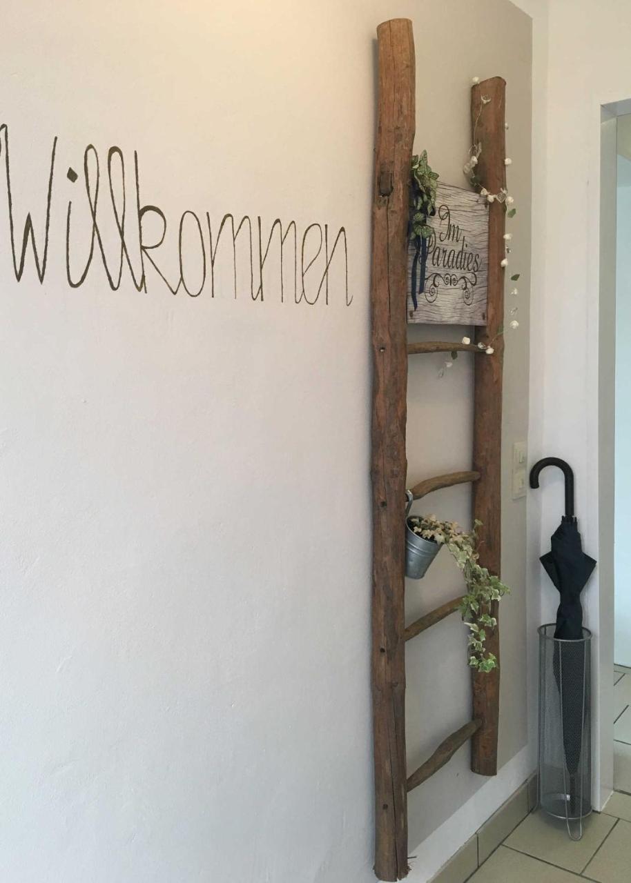 Ferienwohnung Im Paradies Momlingen Exterior foto